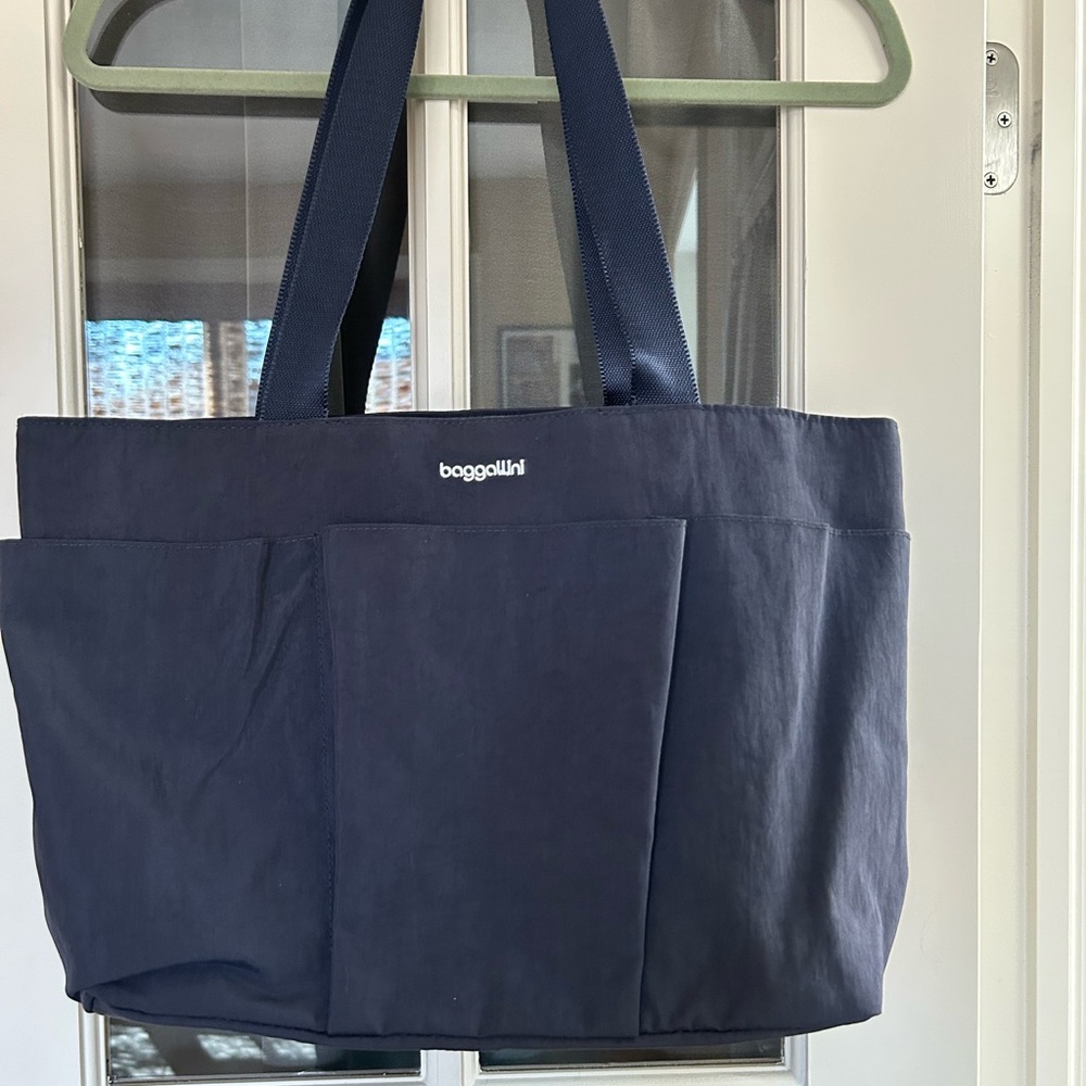 Baggallini Dark Blue Tote Bag
